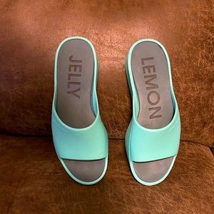 Lemon jelly size 36/6 mint green. EUC